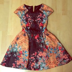 Bebe Floral Dress (size small) LIKE NEW!